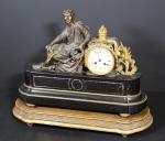 Pendule d'époque Napoléon III en bronze patiné et doré sur...