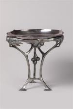 Coupe trilobée Art nouveau en métal argenté à décor de...