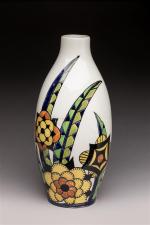 Keramis. Vase de forme ovoïde en céramique polychrome à décor...