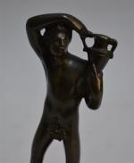 PLAQUE A PAPIERS en bronze figurant un homme dans le...