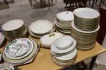 Parties de services de table en céramique : porcelaine blanche...
