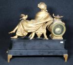 PENDULE en régule doré, époque Napoléon III, à décor d'une...