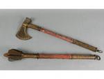 Deux armes Indo-Persanes d'époque début XIX's, décoration à l'or, manche...