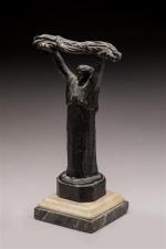 Alexandre Maspoli (1875-1943)
" Allégorie "
Sujet en bronze à patine brune...
