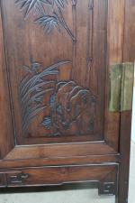 CHINE : Belle armoire vers 1920 en bois exotique sculpté...