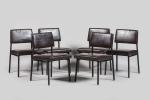 Pierre Guariche (1926-1995)
Série de six chaises à structure en métal...