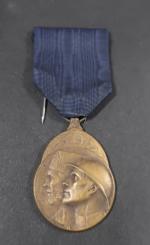 Belgique Médaille commémorative de 1914 1918. bronze, ruban.