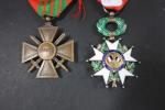 France Lot : étoile de Chevalier de la Légion d'honneur ; Croix...