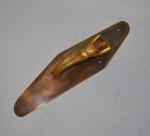 ANNEES 1940-50
Elément en bronze doré figurant une sirène, présenté sur...