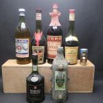LIQUEURS / SPIRITUEUX - Lot de 7 bouteilles comprenant :...