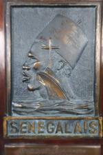 MILITARIA - Escorteur SENEGALAIS : Plaque en bronze à décor...
