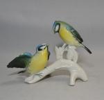 Karl ENS (1802-1865)
Deux oiseaux en porcelaine sur une même branche,...
