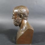 Buste de Socrate en bronze patiné, ép. XIX's. Haut :...