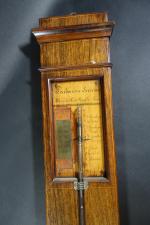 Baromètre-thermomètre droit d'époque Restauration en placage de palissandre et filets...