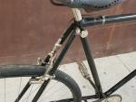 Un vélo PEUGEOT, vers 1915 – noir - poignées en...
