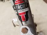Un vélo de course MERCIER (Saint-Etienne) – gris argent -...