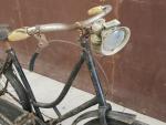 Un vélo mixte – noir – vers 1910 – poignées...