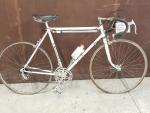 Un vélo de course REINOR (Lyon) -  blanc –...