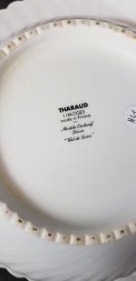 THARAUD à Limoges - Un service de table en porcelaine...