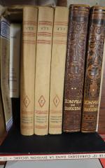 Un carton de livres reliés et brochés : Histoire de...
