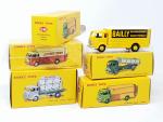 DINKY ATLAS, 5 camions Simca Cargo différents, dont la série...