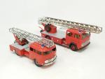 CKO (Allemagne), 2 camions de pompiers Mercedes en tôle laquée...