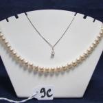 collier de perles de culture (perles diamétre 6mm env) longueur...