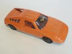 YONE (Japon, 1971) Mercedes C111 en tôle laquée orange, toute...