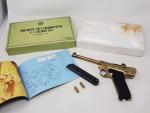TOKYO-CMC (Japon, v.1970) réplique en zamac doré d'un pistolet automatique...