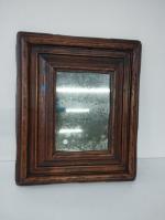 Un miroir huguenot rectangulaire en bois naturel - 53 x...
