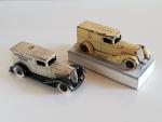 TOOTSIETOY (USA, 1934), 2 camionnettes Graham :
"TOOTSIETOY DAIRY" D+ (pneus...