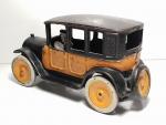 ARCADE (Chicago, Illinois, v.1928) Taxi "Yellow cab" en fonte (cast-iron),...