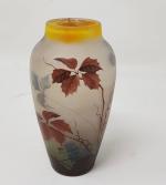 Jean-Simon PEYNAUD (1869-1952) - Vase en pâte de verre à...