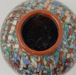 GERBINO - Un vase boule en poterie vernissée - à...