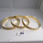3 bracelets Or 18 carats rigides diamètre 6,5cm env Poids...