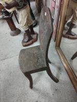 Chaise en bois - H. 76 cm - (fentes)