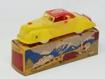 BIJOU (France, 1950) coupé mécanique en plastique jaune/rouge, L :...