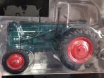 MINICHAMPS, 3 tracteurs agricoles 1/18ème :
Hanomag R28 vert (1953) A.a
Porsche...