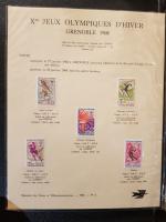 1 carton d'albums de DOCUMENTS OFFICIELS de La Poste et...