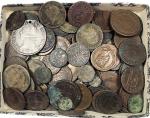 Ensemble de plusieurs dizaines de monnaies bronzes France et étranger,...