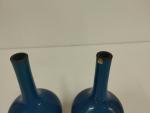 CHINE - Paire de vases en grès bleu sur monture...