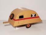 C.I.J. (Briare, 1934) caravane de camping, en tôle peinte, restaurée,...