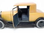LES JOUETS CITROËN (1930) coupé B14 en tôle laquée caramel/fauve/châssis...