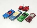 DINKY TOYS 5 cabriolets repeints :
réf 528 Peugeot 404 bleu...