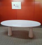 Angelo MANGIAROTTI (1921-2012) - Table ovale en marbre modèle "Eros"...