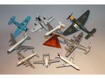 9 avions miniatures dont : 4 C.I.J. (Caravelle B.o, Boeing...
