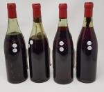 Quatre bouteilles de SAVIGNY LES BEAUNE LES SERPENTIERES - 1977...