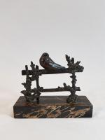 H. PAIN - Oiseau branché - Bronze à patine brune,...