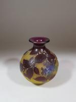 GALLÉ - Vase de forme boule à col ouvert en...