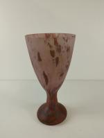 LORRAIN - Vase en verre chamarré rose sur piédouche -...